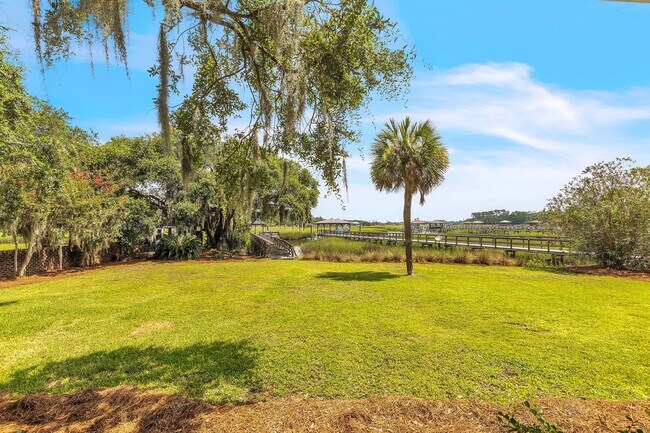 Building Photo - Gorgeous Waterfront Home on Isle of Hope