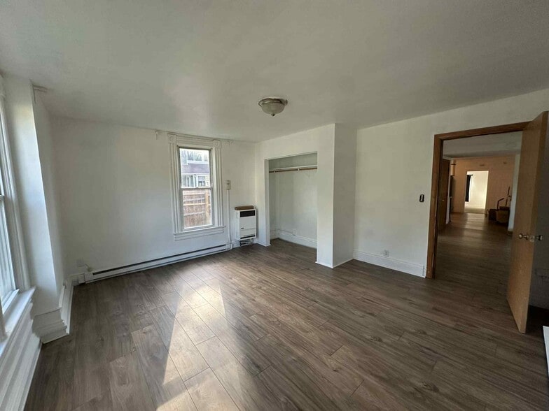 Main Bedroom 1 - 545 Brainerd Ave