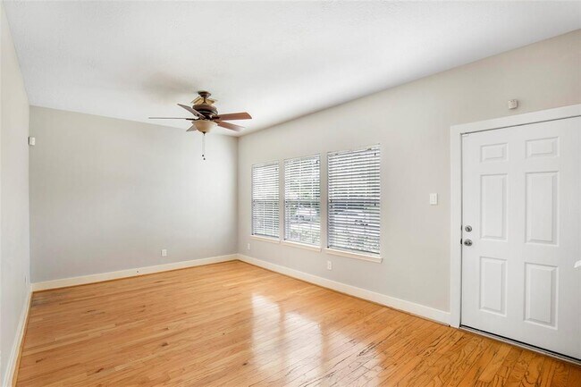 Building Photo - 18631 Atasca Oaks Dr