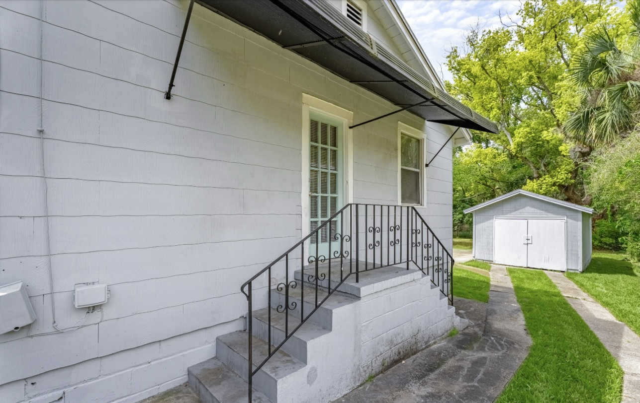 Building Photo - 6716 Perry St