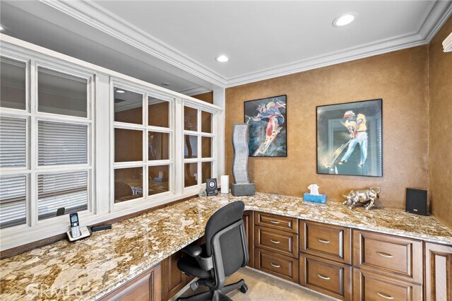 Building Photo - 19 Kamalii Ct