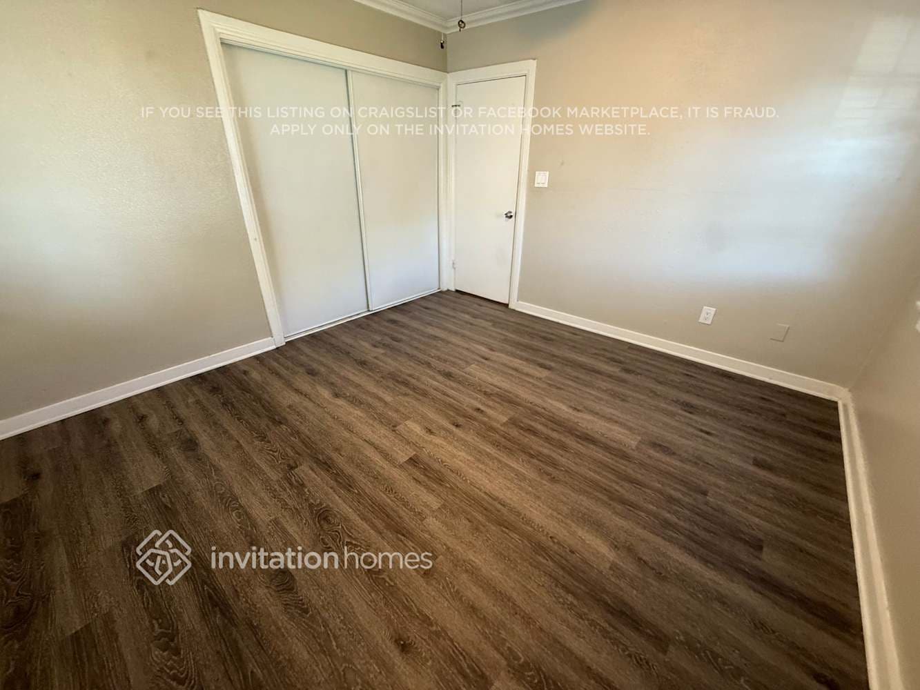 Building Photo - 2062 W 65th St