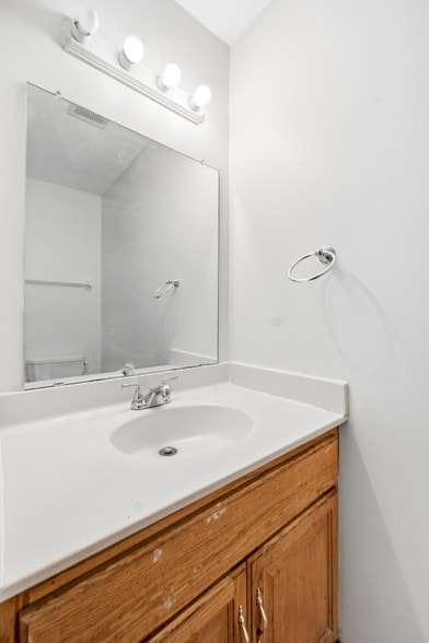 Building Photo - 8427 Yukon Cir N