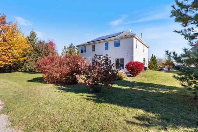 Building Photo - 9 Lake Plumleigh Ct