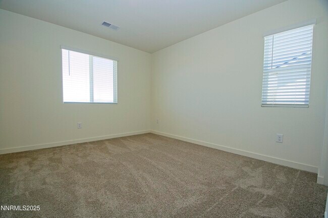 Building Photo - 843 Orchard Rock Dr