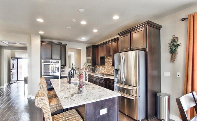 Building Photo - 1631 W 137th Ave