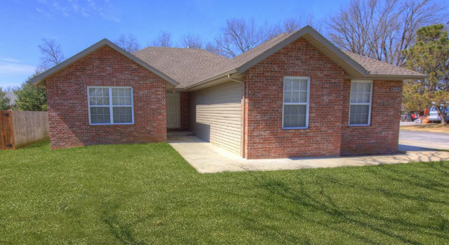 Primary Photo - Fenced in 4 Bedroom Home