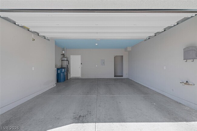 Building Photo - 8493 Insignia Ave