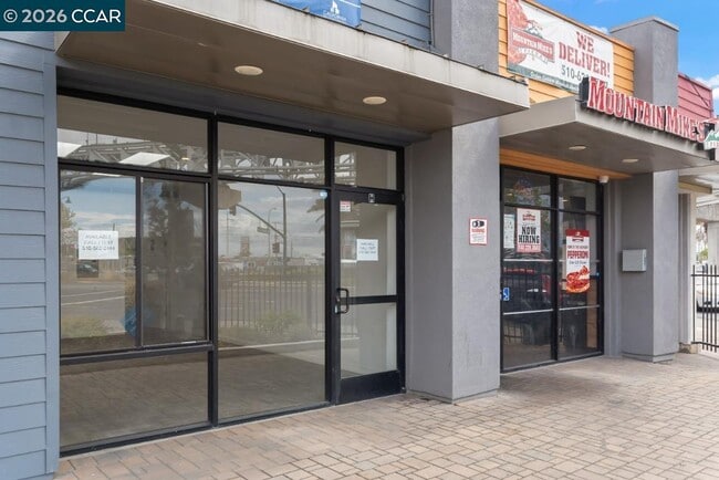 Building Photo - 646 Hegenberger Rd