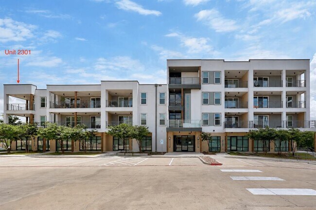 Building Photo - 4801 Springdale Rd