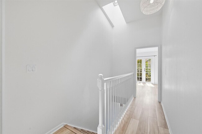 Building Photo - 4525 Bougainvilla Dr