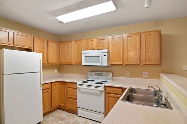 Building Photo - Spacious 3 Bedroom Condo- Close to NCSU and Downtown Raleigh! Available Now!