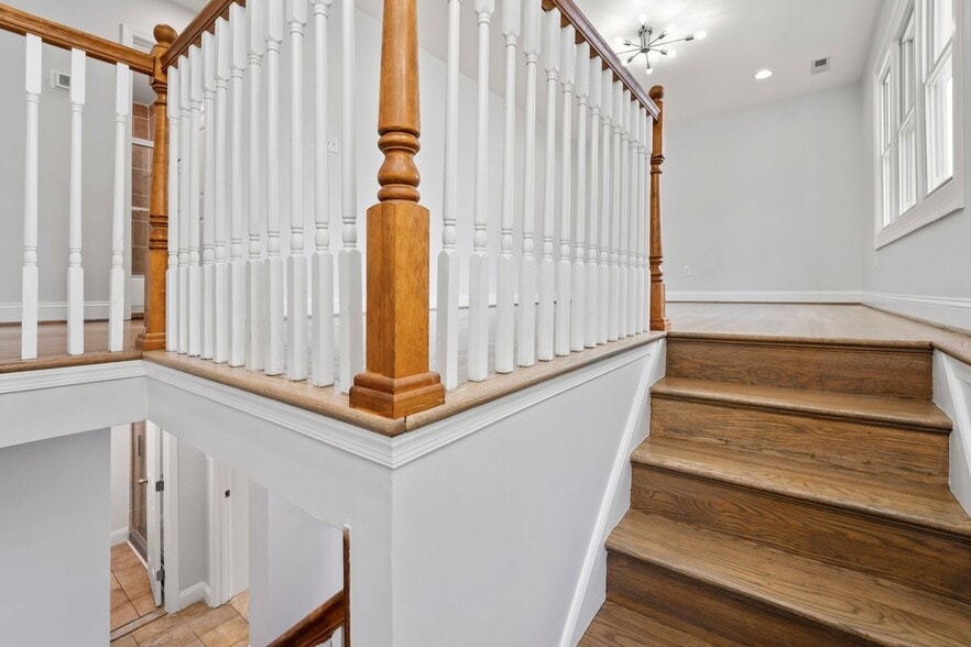 Building Photo - 1612 Florida Ave