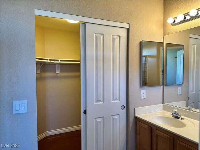 Building Photo - 678 Dockery Pl