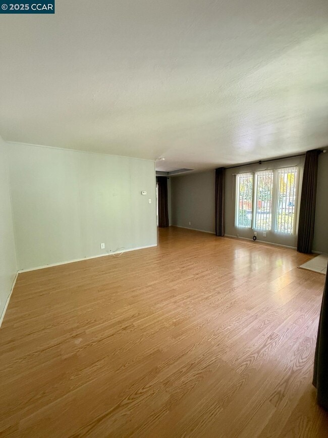 Building Photo - 2061 Vanderslice Ave