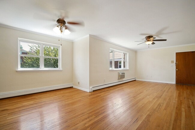 Building Photo - 300 Claremont Ave