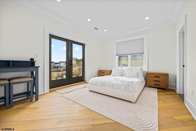 Building Photo - 31 Seaside Ct