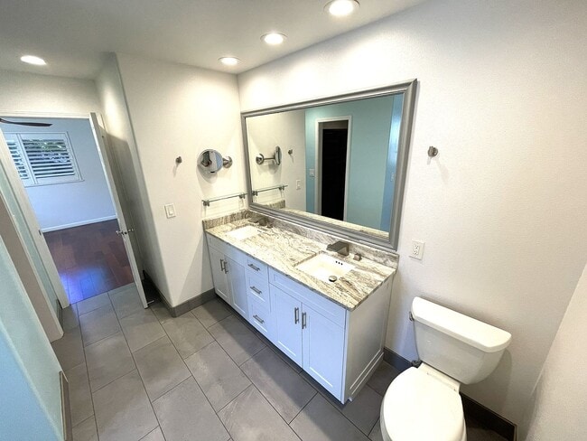 Building Photo - Central Kihei - Pi?ilani Villages 3 Bed 2 Bath Unfurnished Home with High end Finishes & Island L...