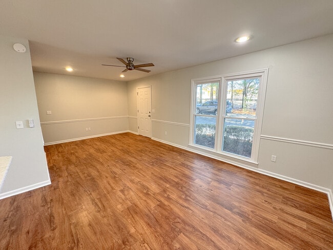 Building Photo - 249 Highpoint Rd