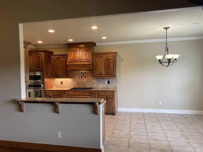 Building Photo - 6202 W Sage Dr