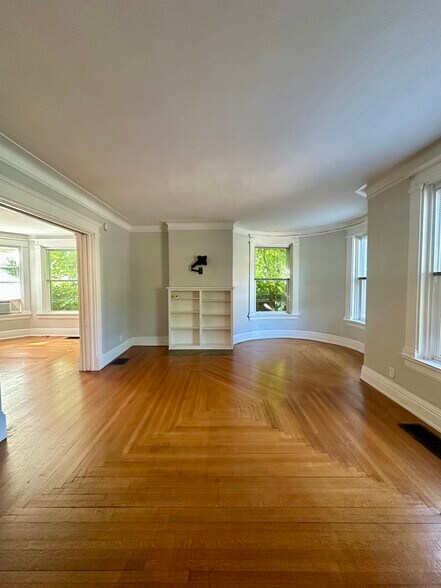 Primary Photo - 3514 Telford St