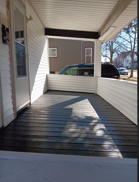 Building Photo - 1137 Bluff St