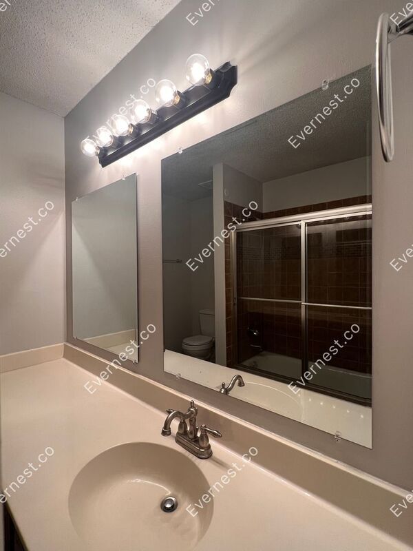 Building Photo - 7396 Overlook Dr