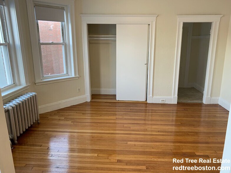 Building Photo - 1171 Boylston St