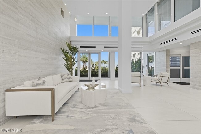 Building Photo - 3443 Gulf Shore Blvd N
