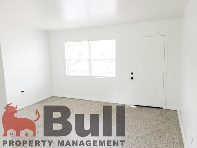 Building Photo - 40 Ruffel St