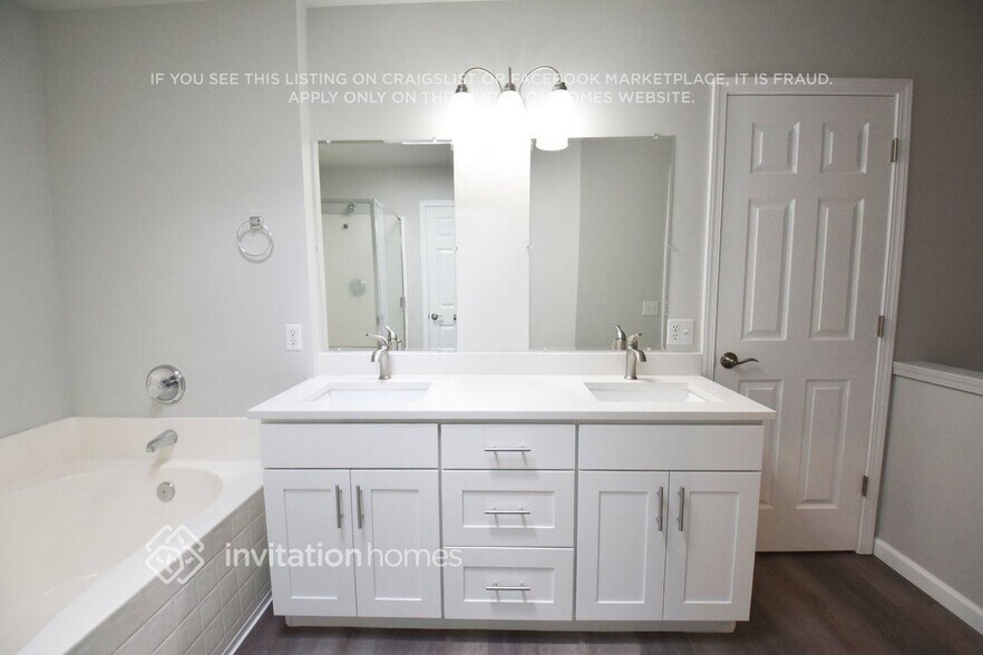 Building Photo - 4604 213th St E