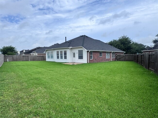 Building Photo - 7502 Quiet Trace Ln
