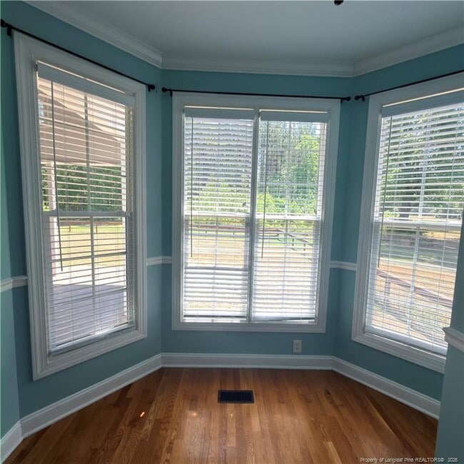 Building Photo - 3686 Linden Rd