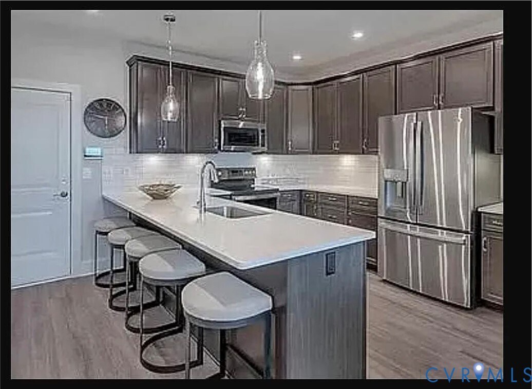 Building Photo - 713 McCormick Farm Dr