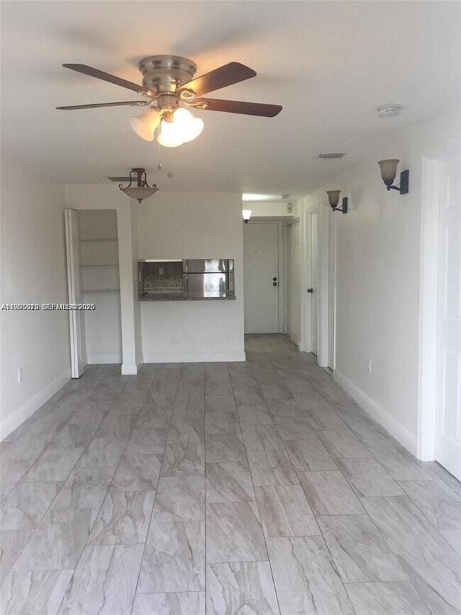 Building Photo - 777 SW 9th Ave