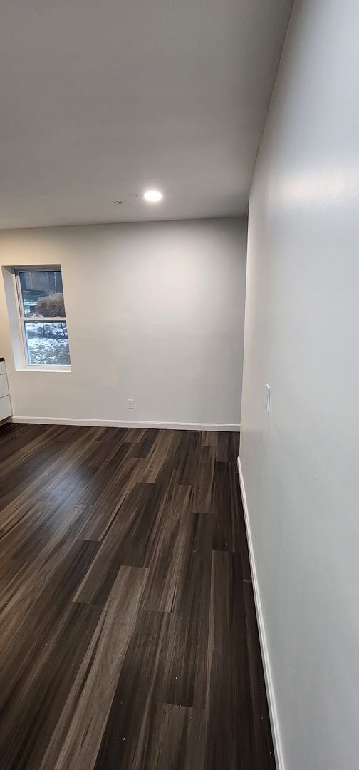 Building Photo - Newly Renovated 3-Bedroom Apartment in Pen...