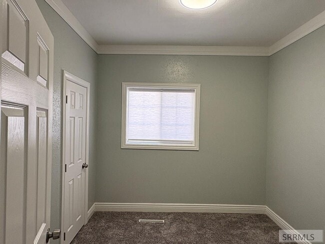 Building Photo - 357 1st W St