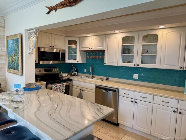 Building Photo - 1357 NE Ocean Blvd