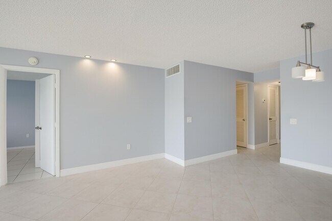 Building Photo - 4272 Deste Ct