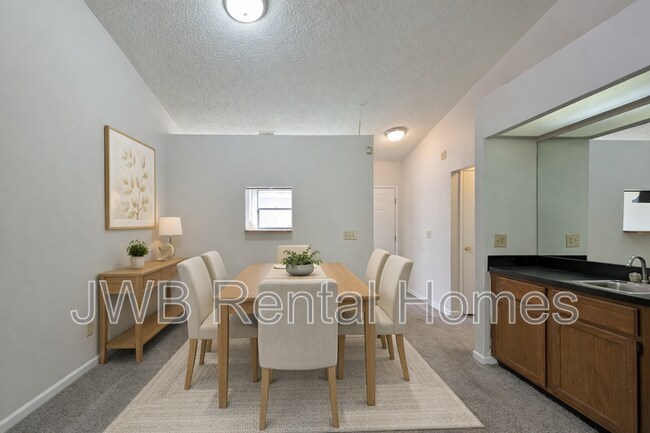 Building Photo - 7635 Indian Lakes Dr