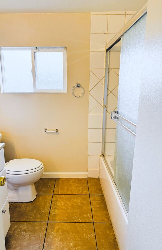 Building Photo - Charming 4-Bedroom Home with Spacious Backyard in Garden Grove!