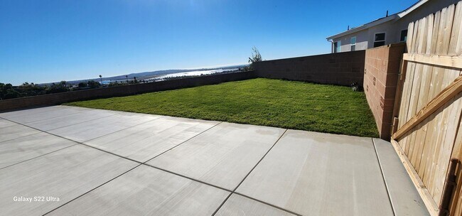 Building Photo - Freshly remodeled, 4 bedroom 2 bath house ...