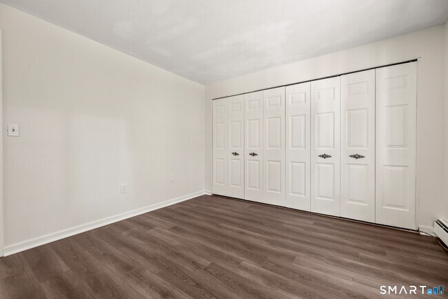 Building Photo - 38 Rambling Brook Ln