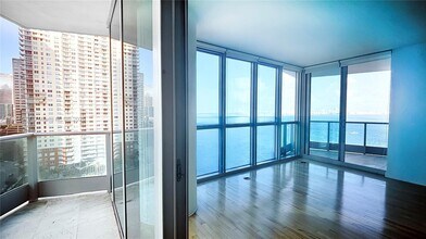 Building Photo - 1331 Brickell Bay Dr