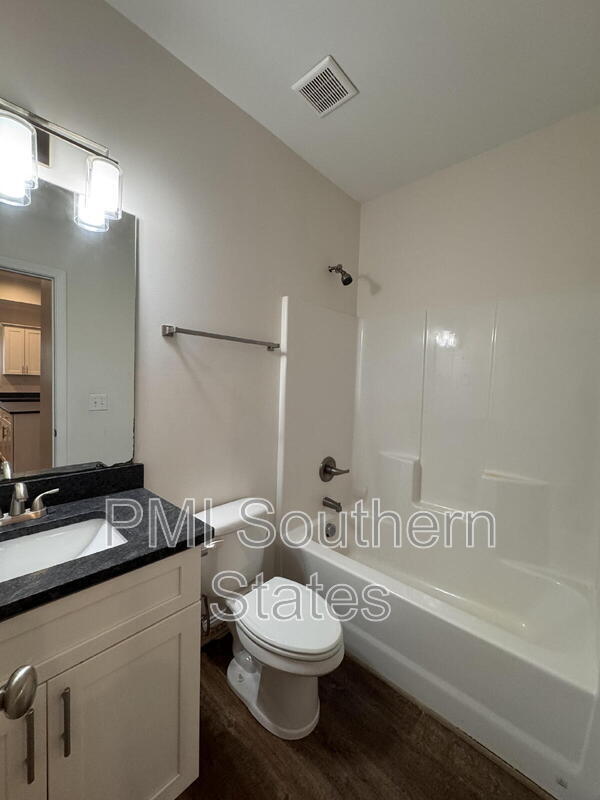 Building Photo - 403 Albus Dr