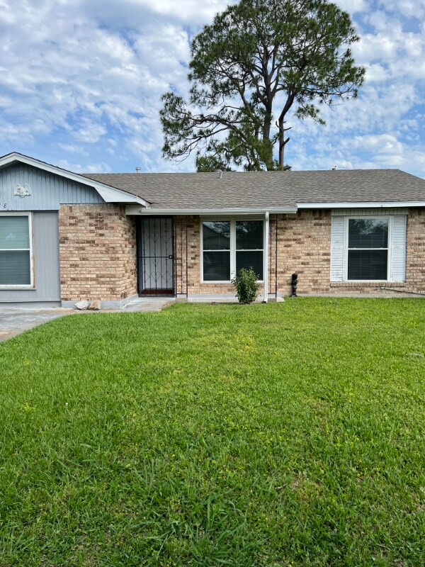 Building Photo - 428 Butler Dr