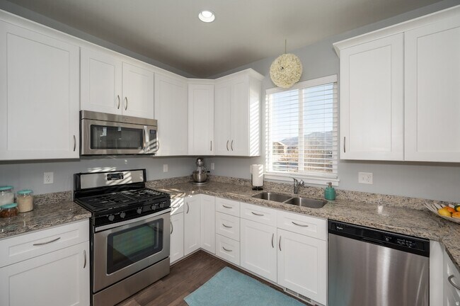 Building Photo - 4112 E Gazelle Run