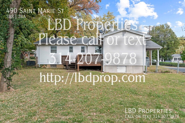 Building Photo - 490 St Marie St