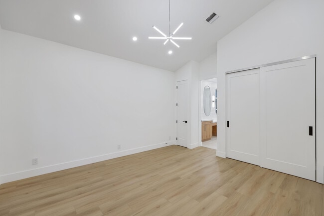 Building Photo - 5537 NW 21st Way