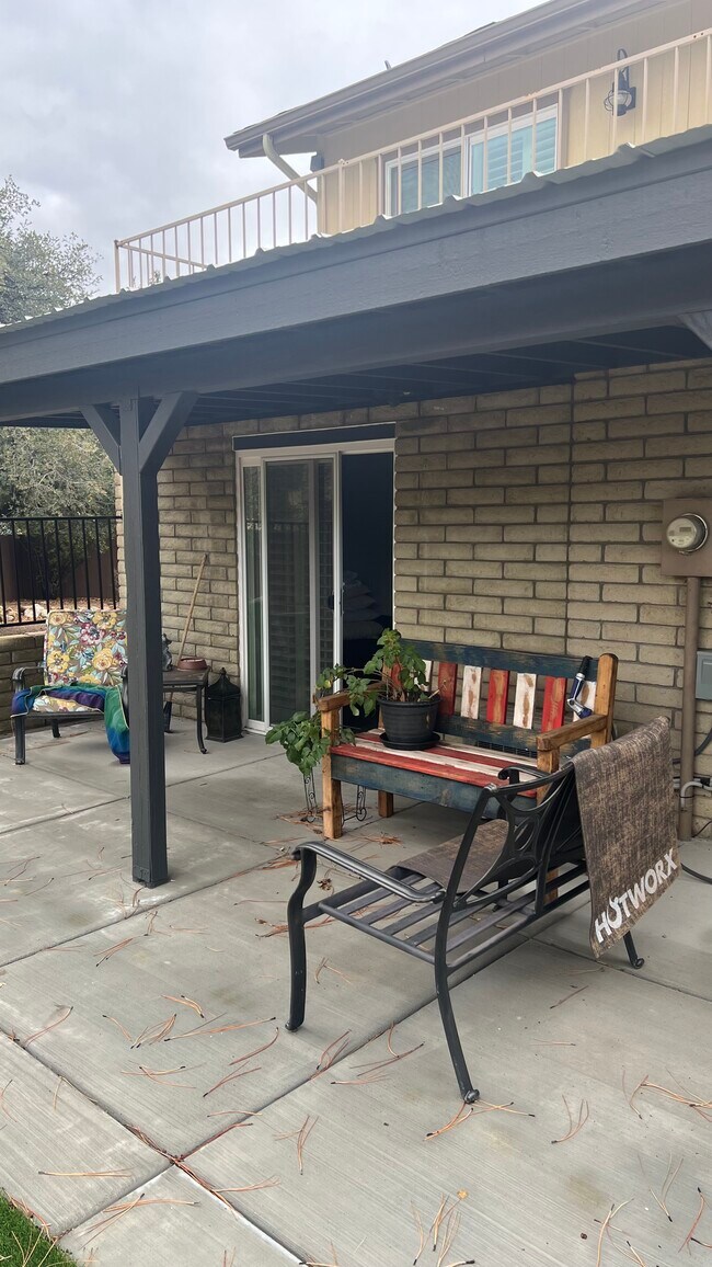 Building Photo - 1628 W Lindley Dr